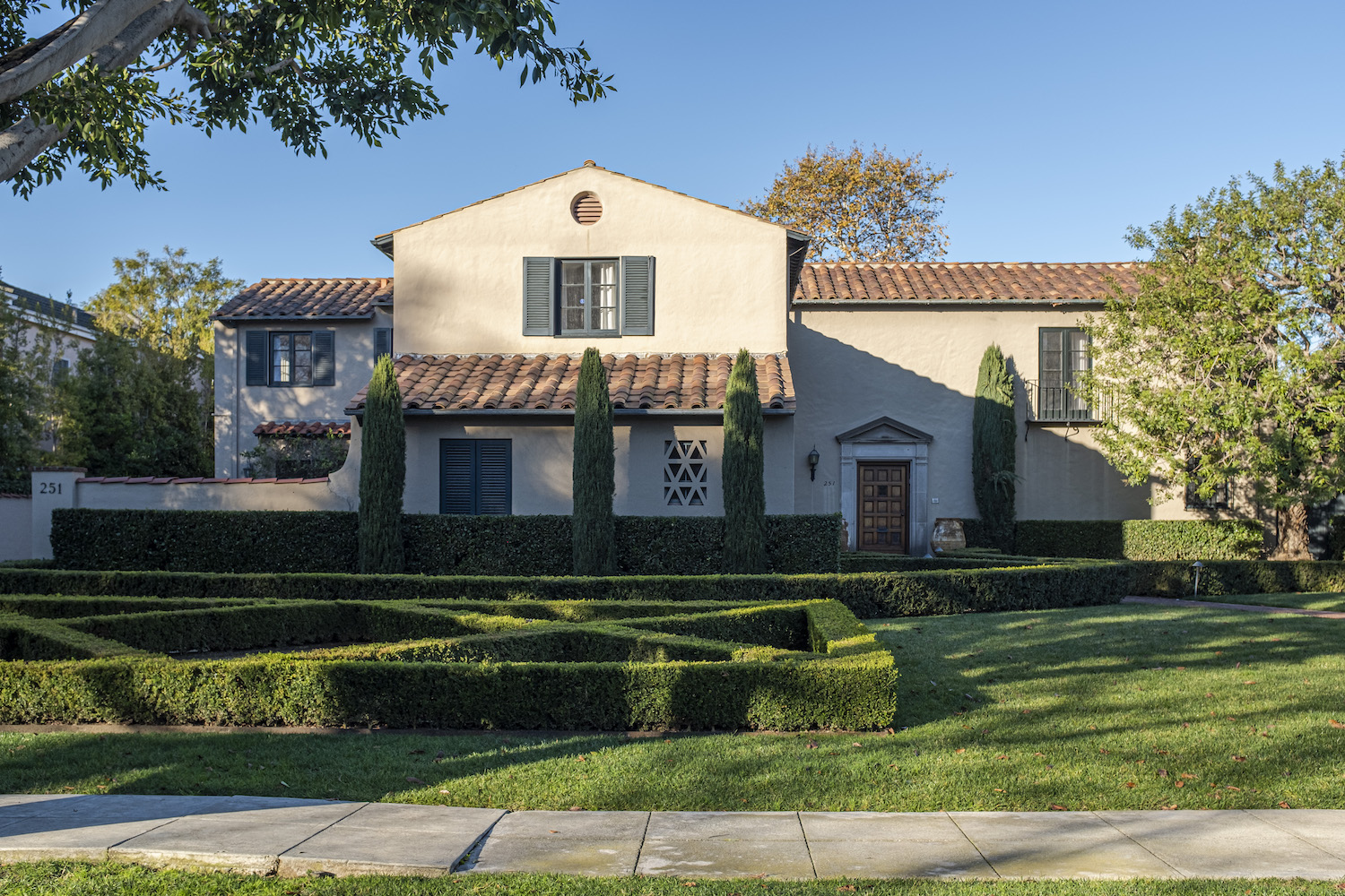 251 So. Muirfield Road, Hancock Park Windsor Square Hancock Park